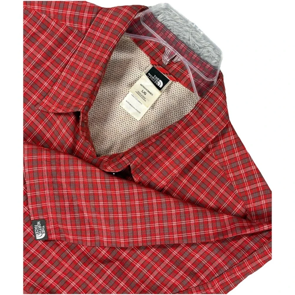 The North‎ Face Shirt Mens Large Red Blue  Short Sleeve Hiking